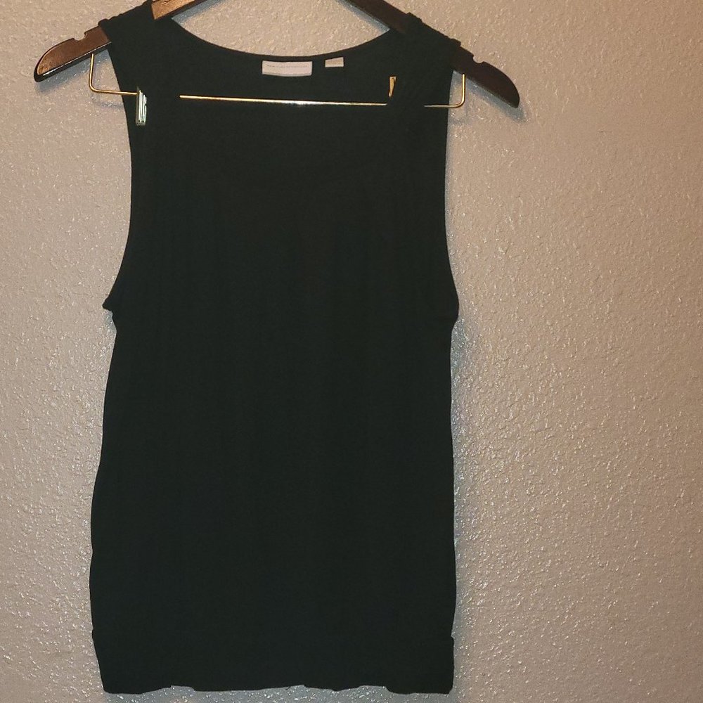 New York & Company Black Sleeveless Top Size M.
